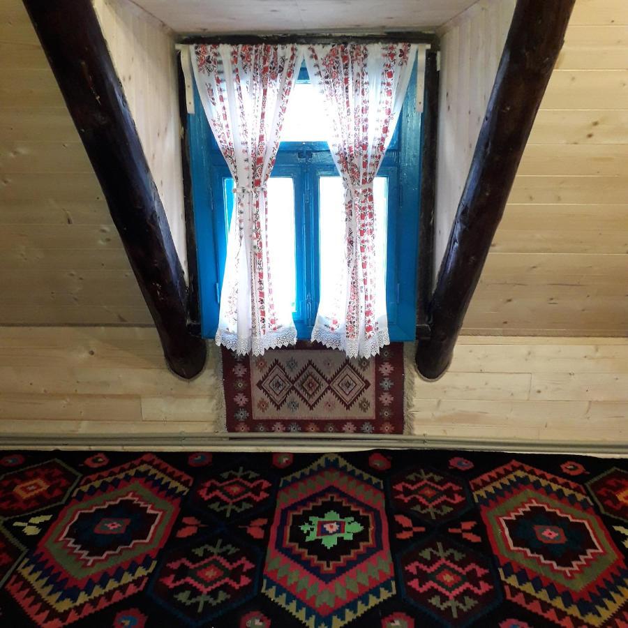 Complex Traditional Casuta Bunicilor-Breb Exterior foto